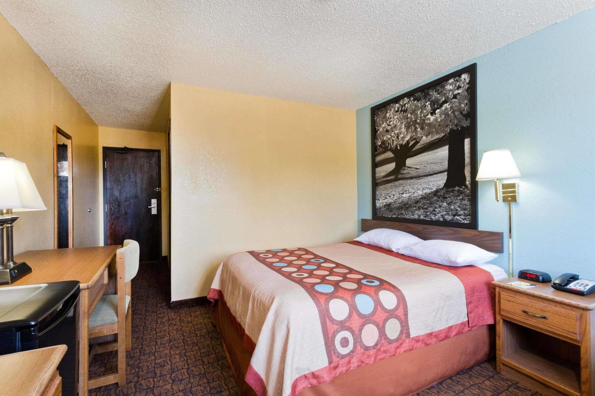 ซูเปอร์ 8 บาย วินด์แฮม เลซิงตันพาร์ค/แคลิฟอร์เนีย แอเรีย Hotel ภายนอก รูปภาพ