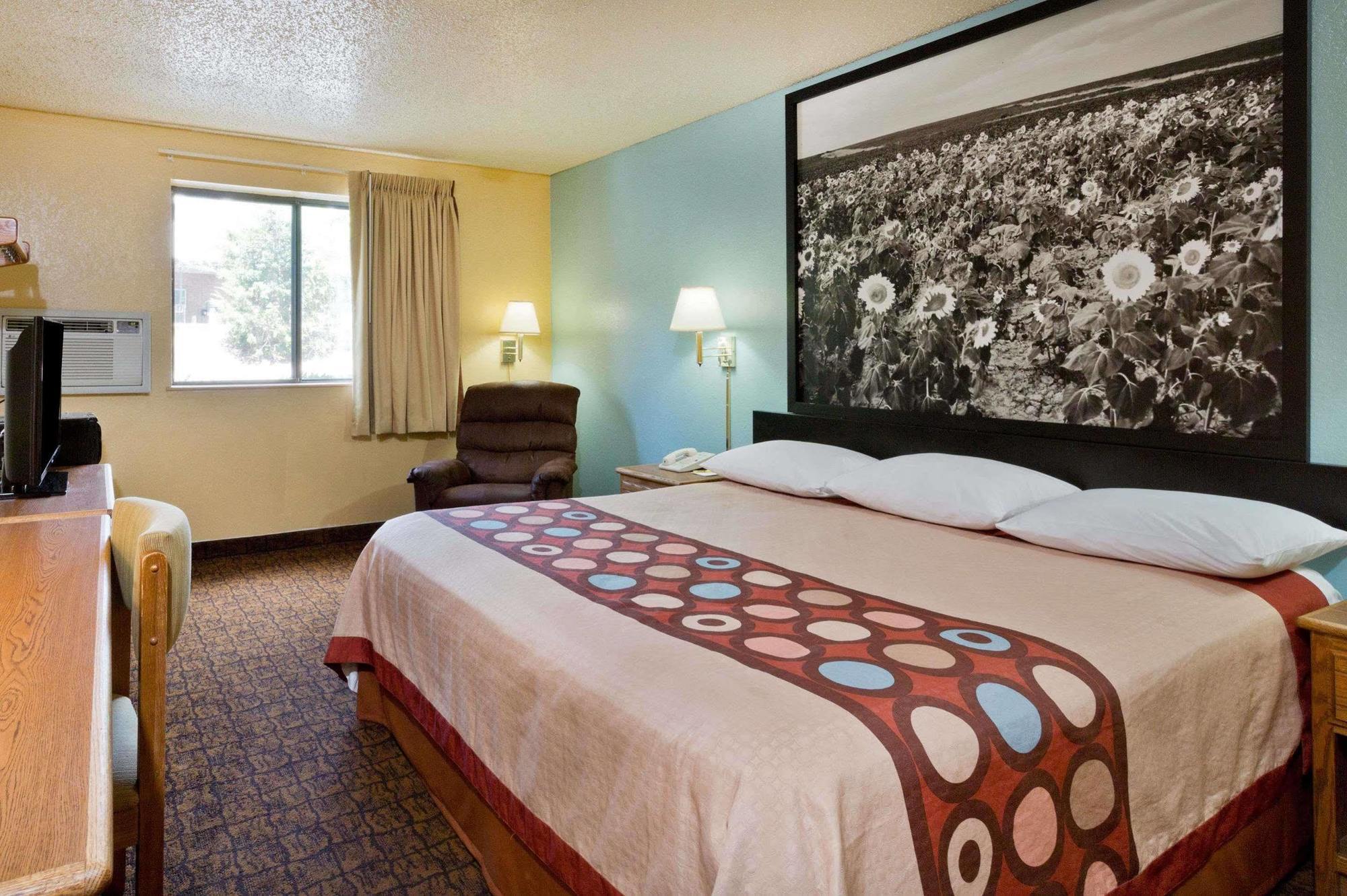 ซูเปอร์ 8 บาย วินด์แฮม เลซิงตันพาร์ค/แคลิฟอร์เนีย แอเรีย Hotel ภายนอก รูปภาพ